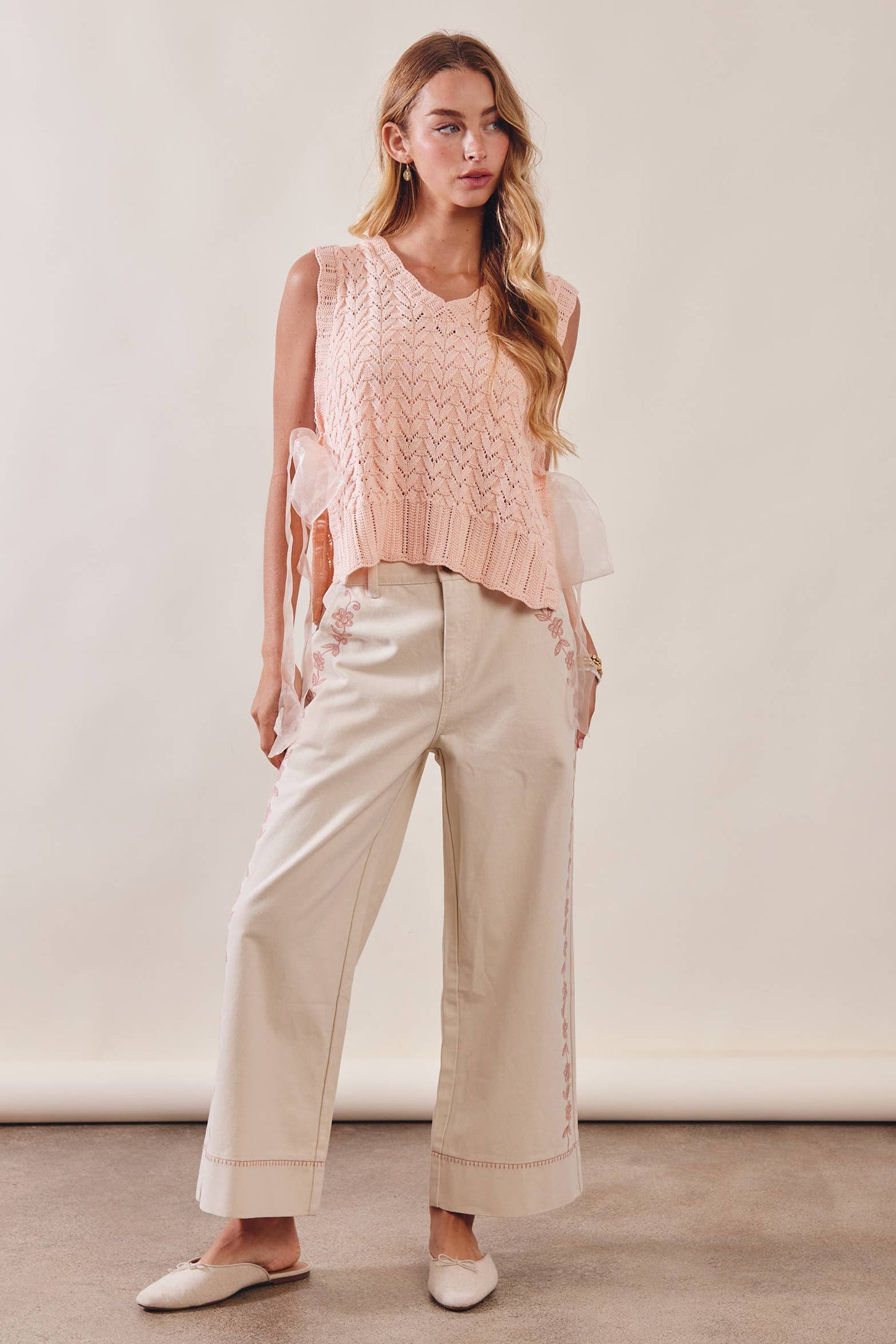 Floral Embroidered Cropped Pants