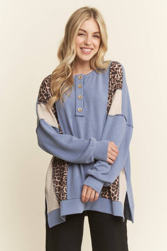 Jill Animal Contrast Henley Plus Top