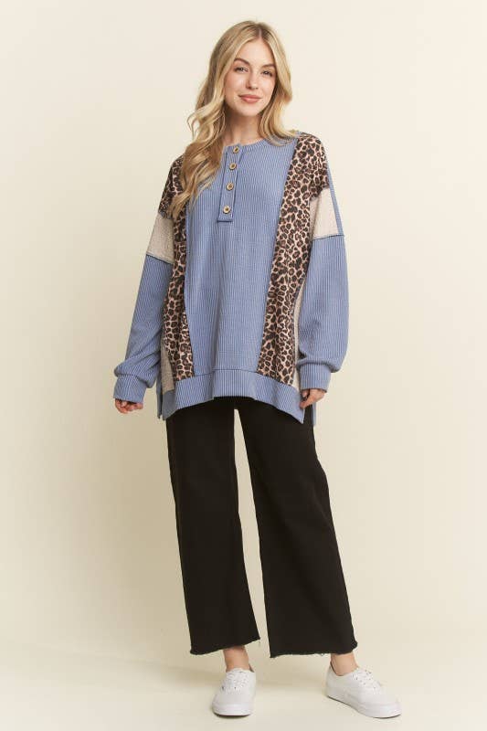 Jill Animal Contrast Henley Plus Top