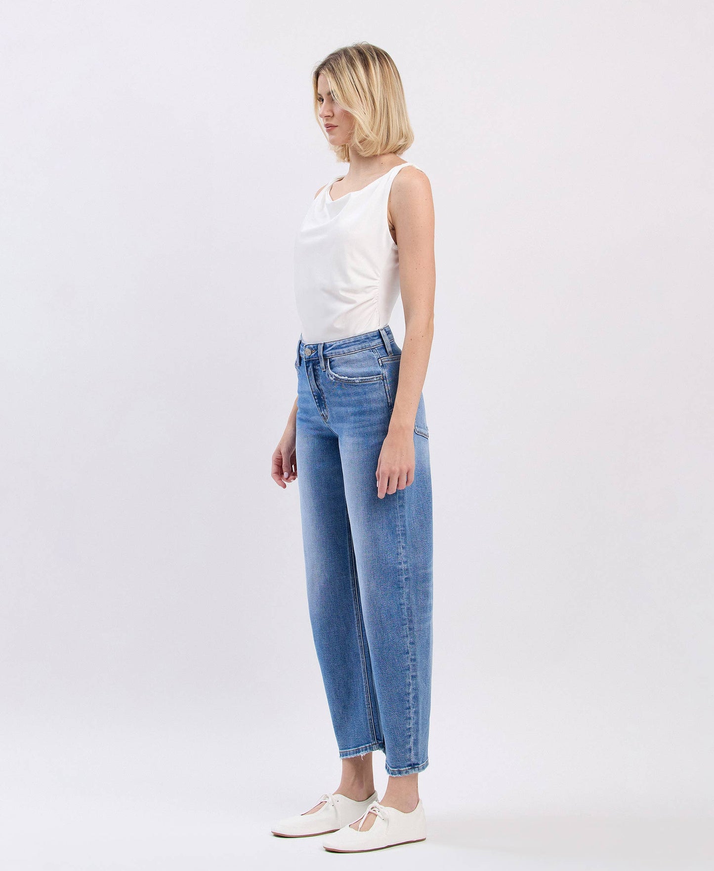 Cora Barrel Jeans - Milly's Boutique
