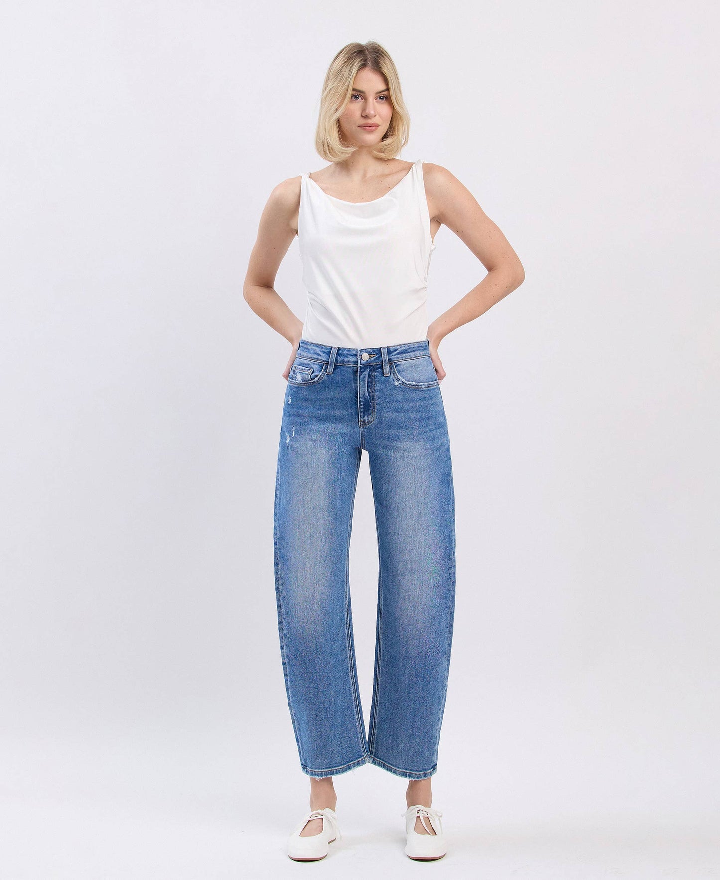 Cora Barrel Jeans - Milly's Boutique
