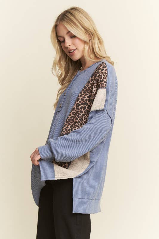 Jill Animal Contrast Henley Plus Top