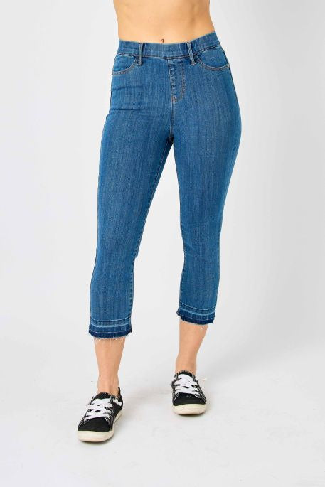 Jana Pull On Capri Jeans - Milly's Boutique