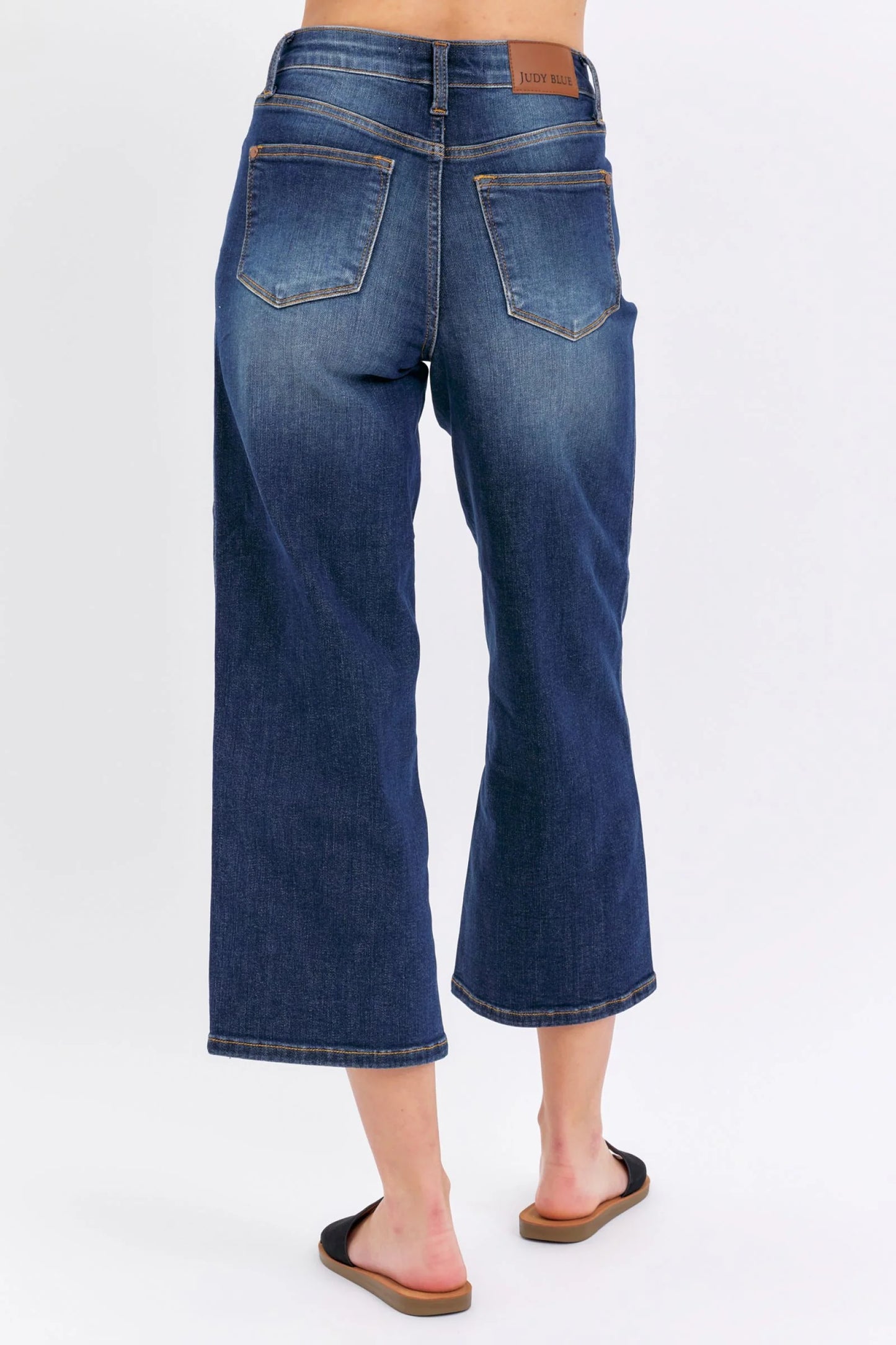 Jessie Tummy Control Cropped Wide Jeans - Milly's Boutique