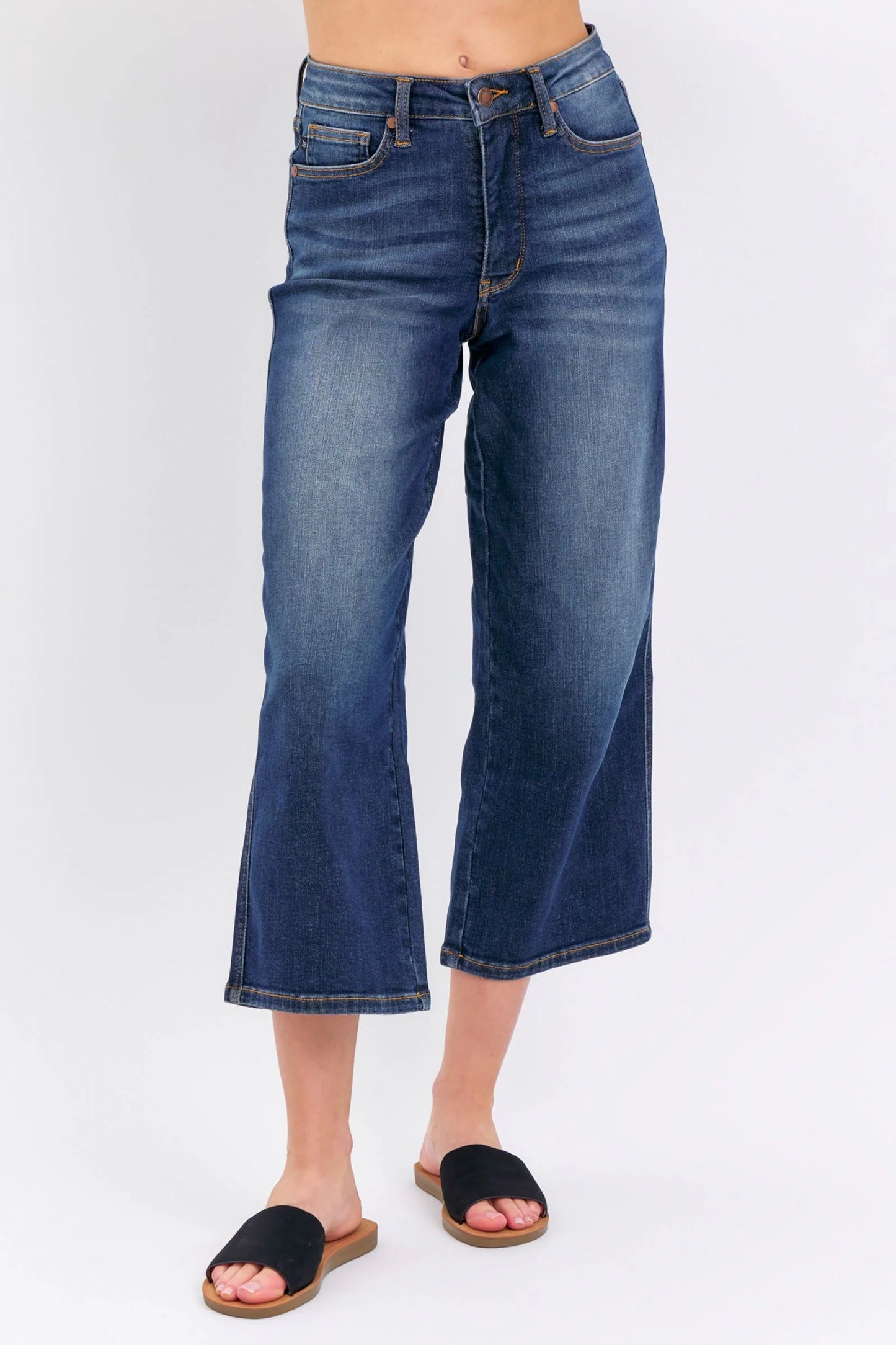Jessie Tummy Control Cropped Wide Jeans - Milly's Boutique