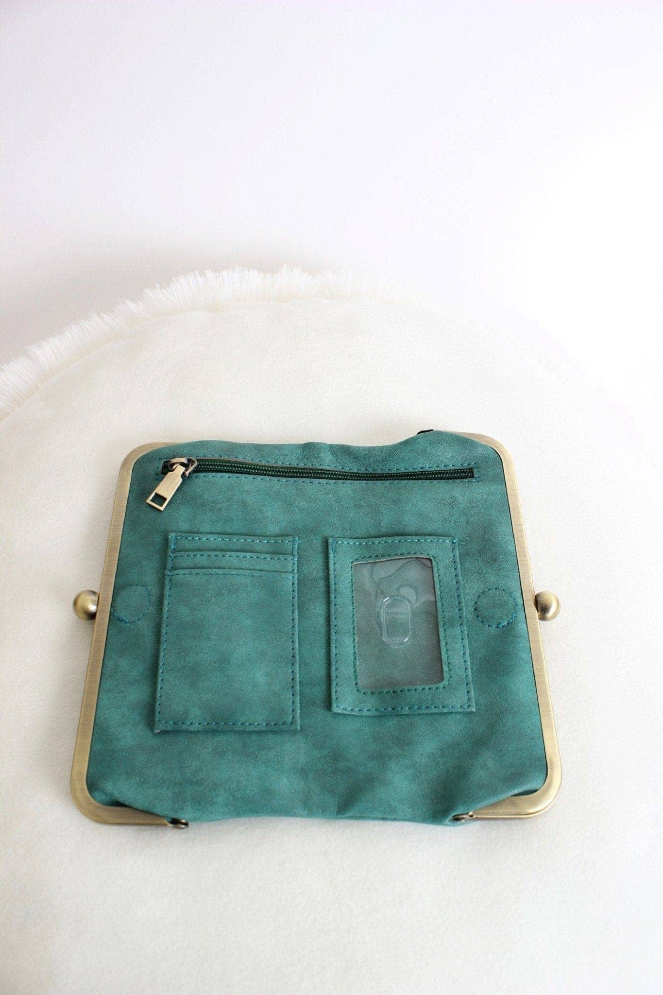 Karen Kiss Lock Clutch - Milly's Boutique