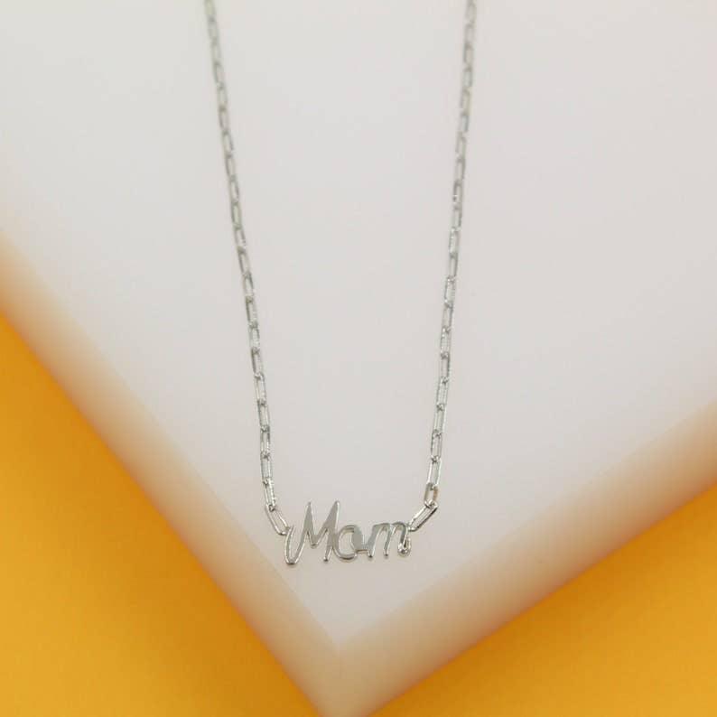 Mom Necklace - Milly's Boutique