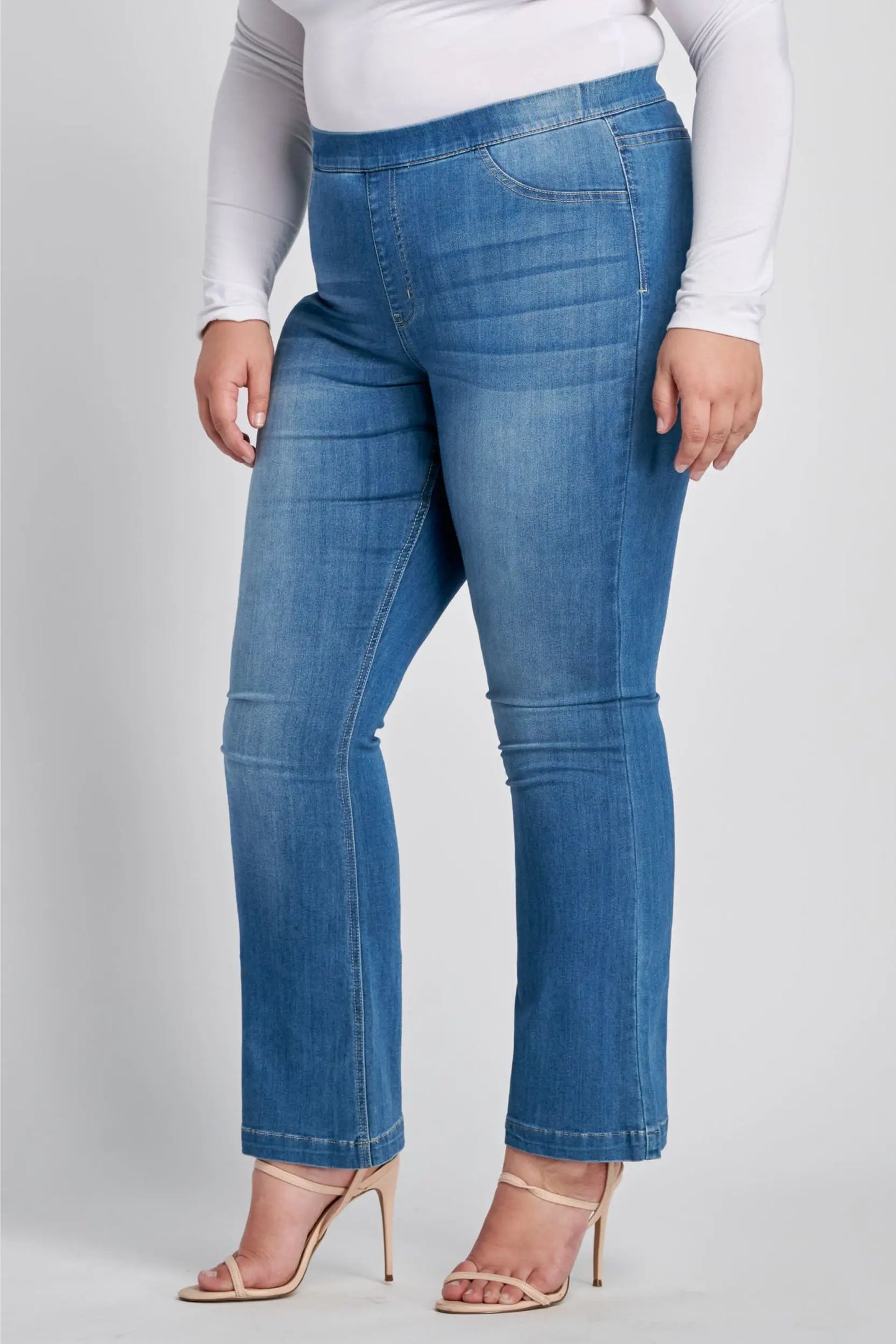 Pull On Medium Wash Plus Flare -30" - Milly's Boutique