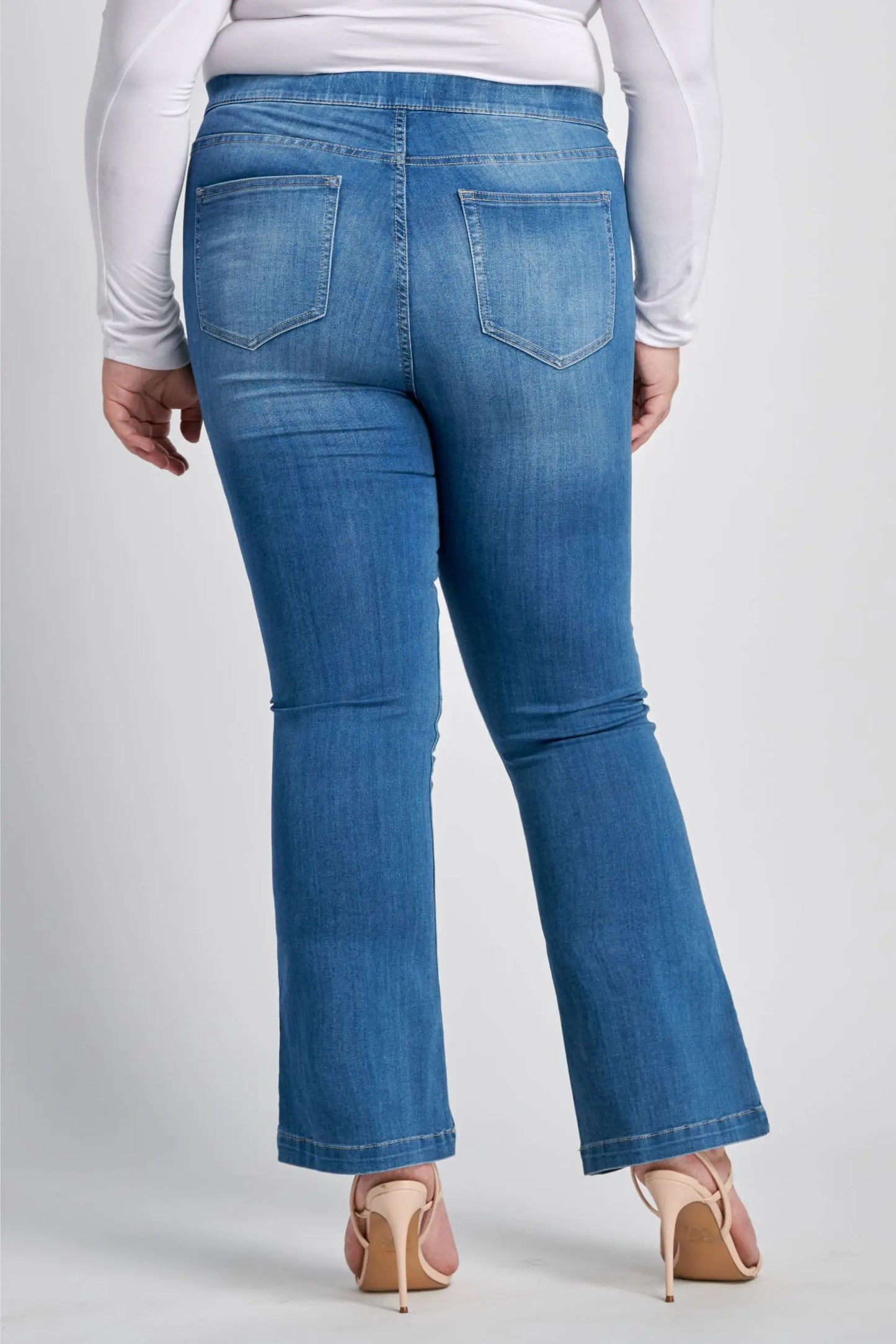 Pull On Medium Wash Plus Flare -30" - Milly's Boutique