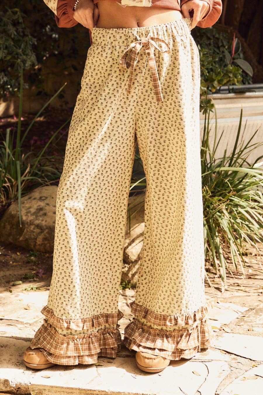 Vintage Floral Print Wide Ruffle Leg Pants