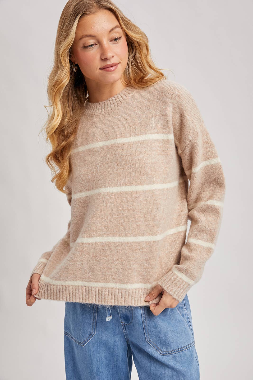 STRIPED FUZZY SWEATER