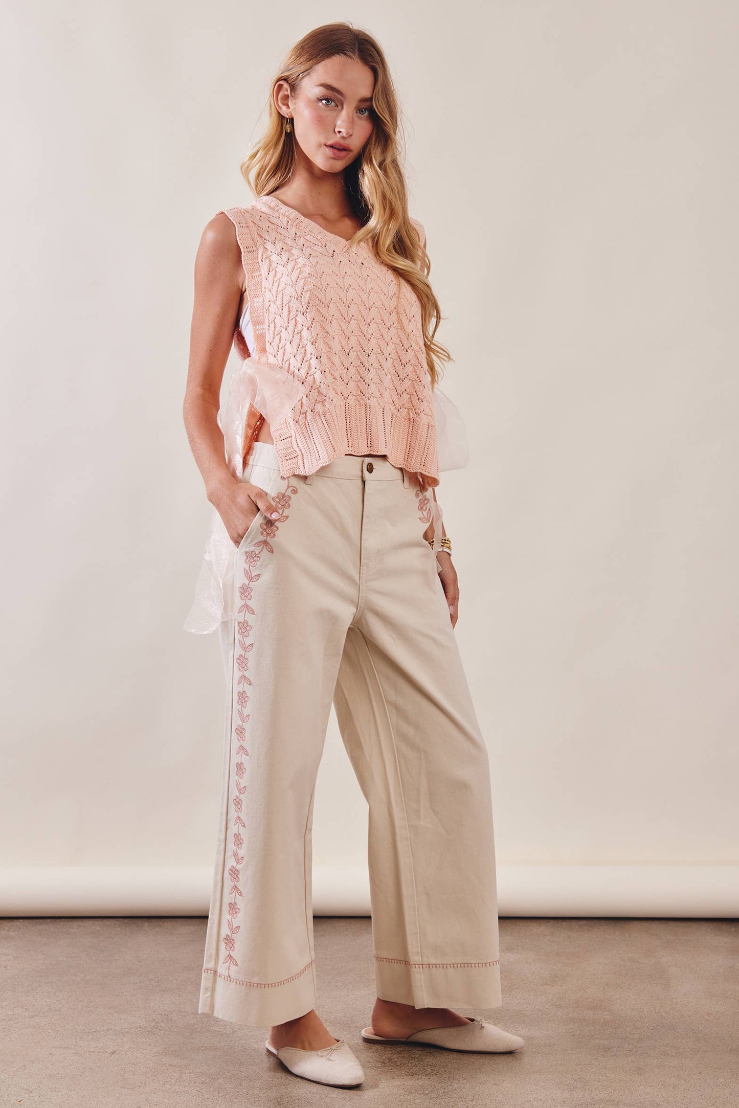 Floral Embroidered Cropped Pants