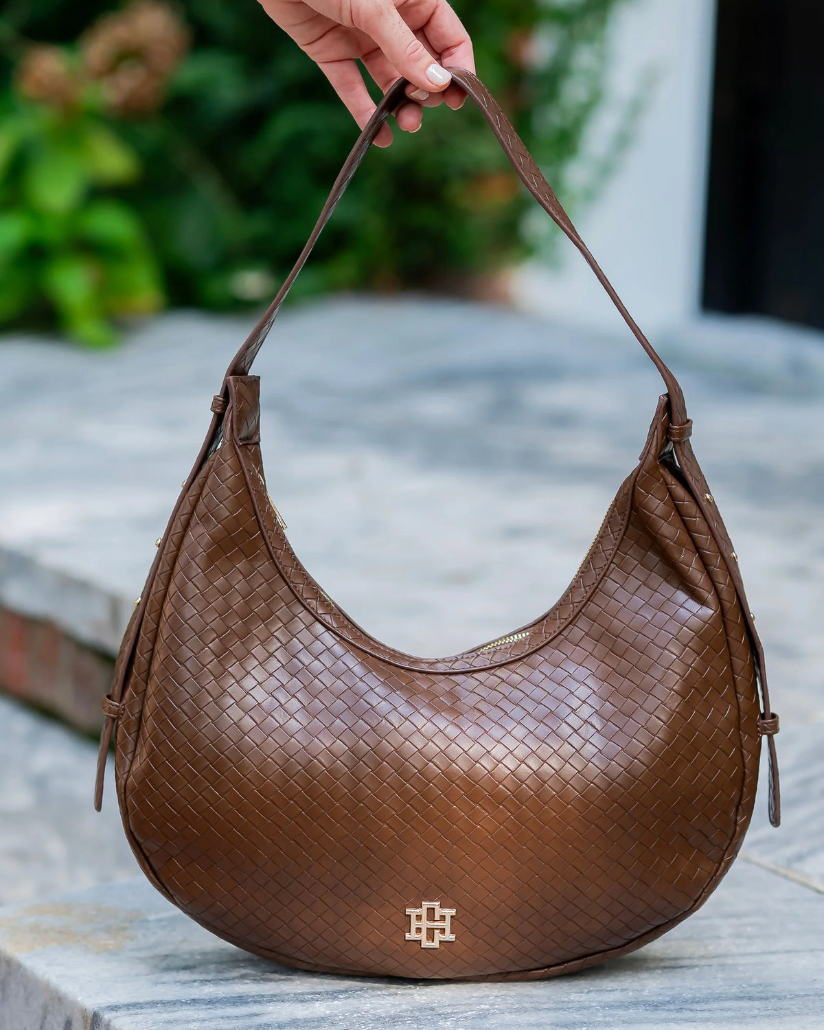 The Winslow Curved Bag
