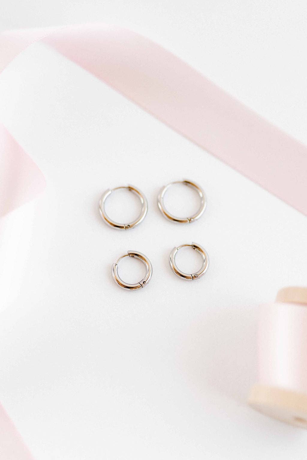Huggie Earrings - Scarlett Hoop Silver 14mm