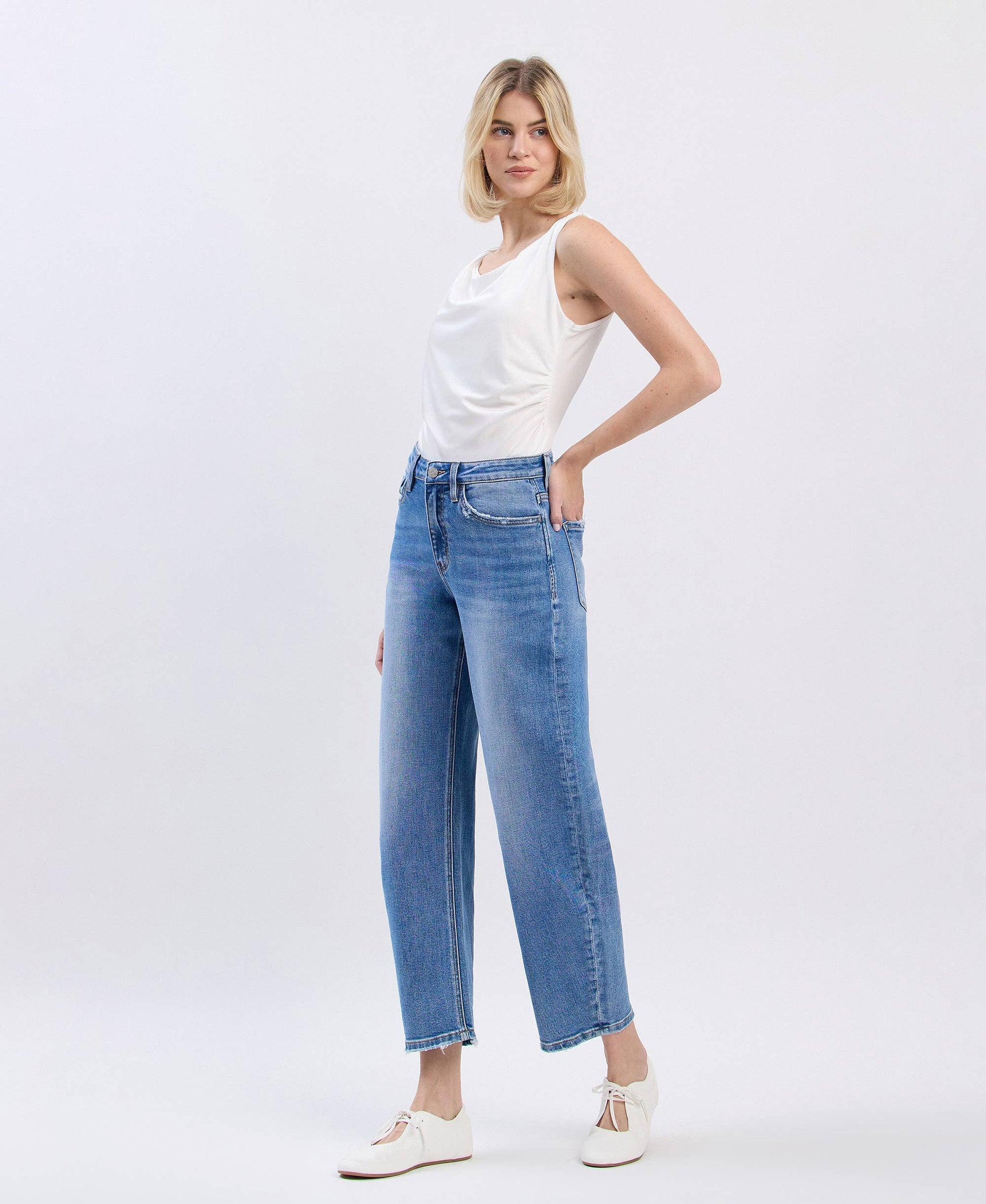 Cora Barrel Jeans - Milly's Boutique