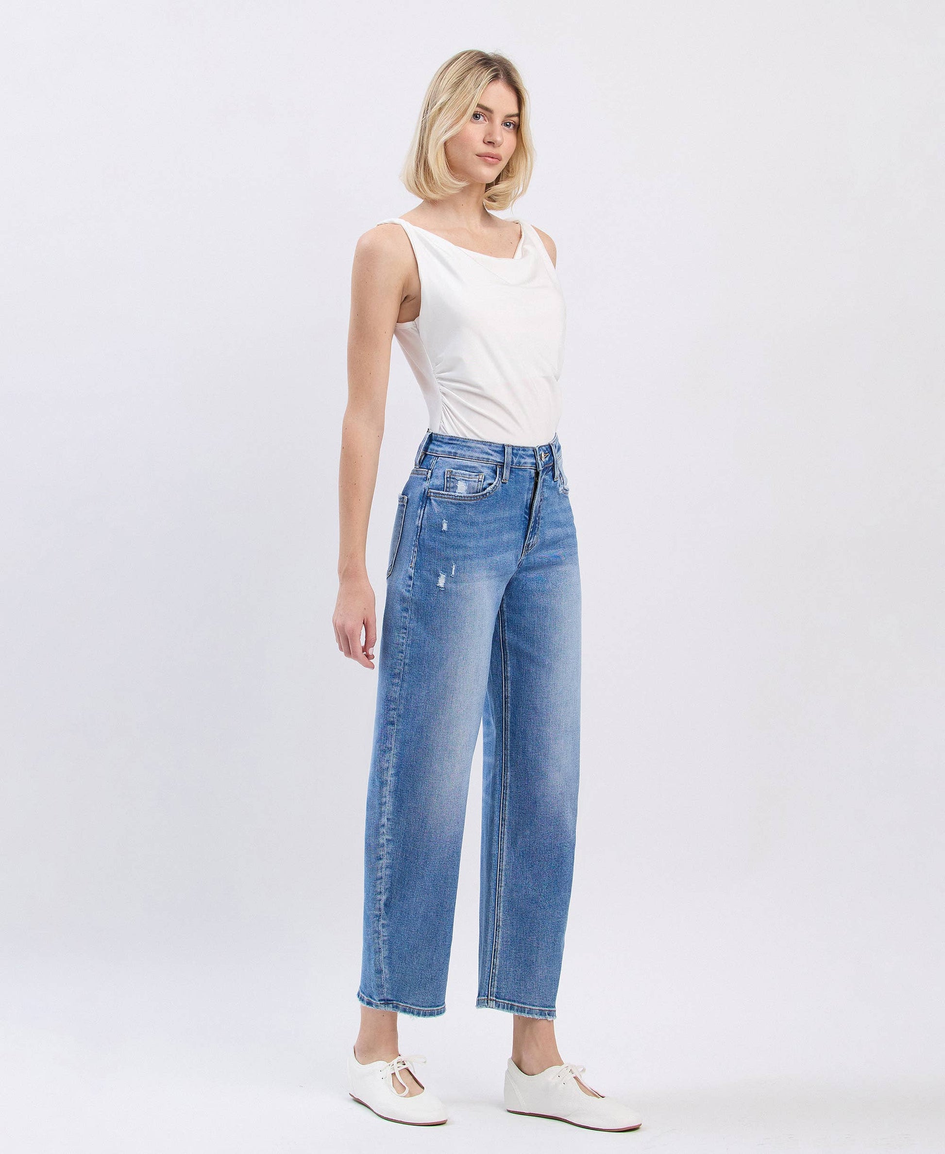 Cora Barrel Jeans - Milly's Boutique
