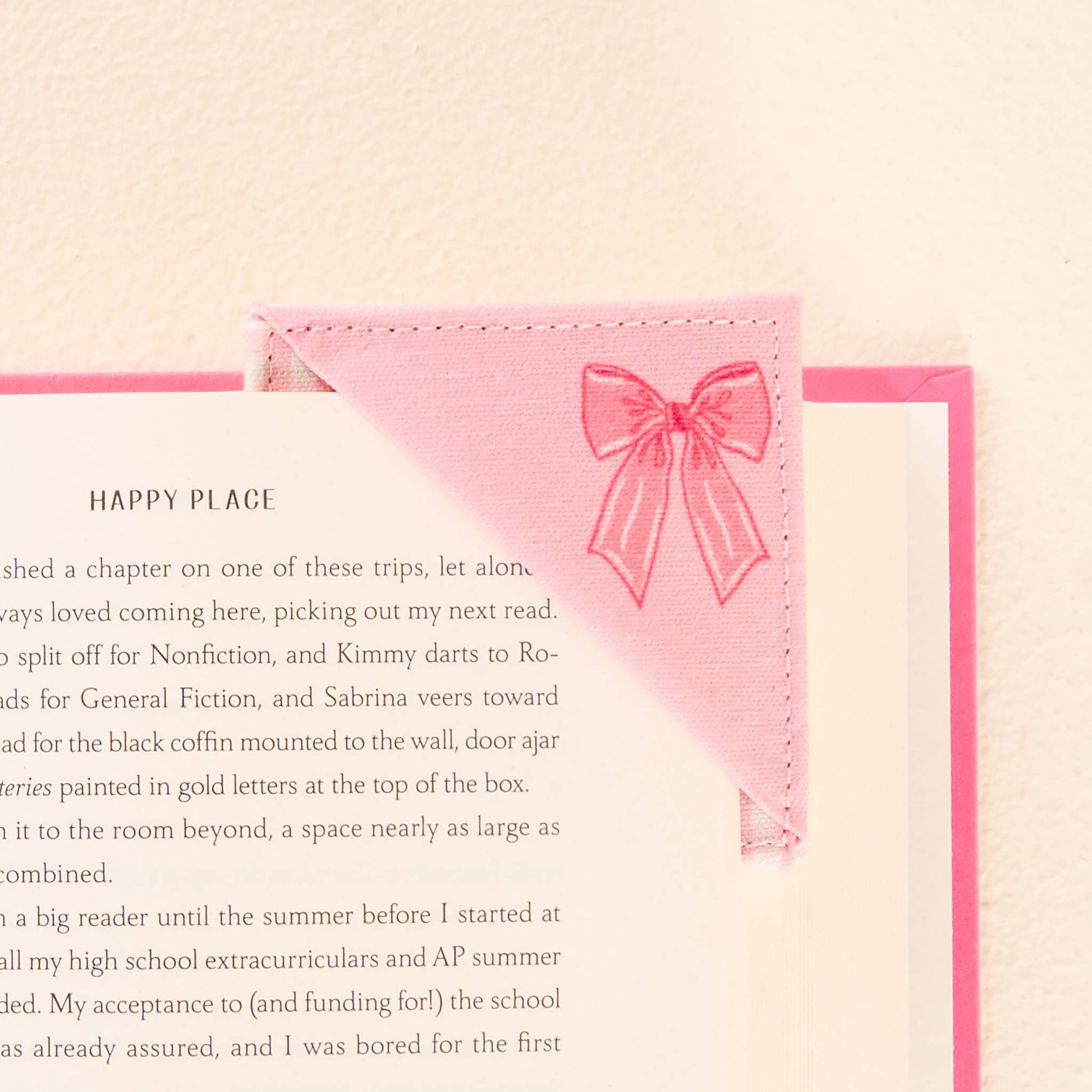 Corner Keeper Fabric Bookmark-Bow Pink - Milly's Boutique