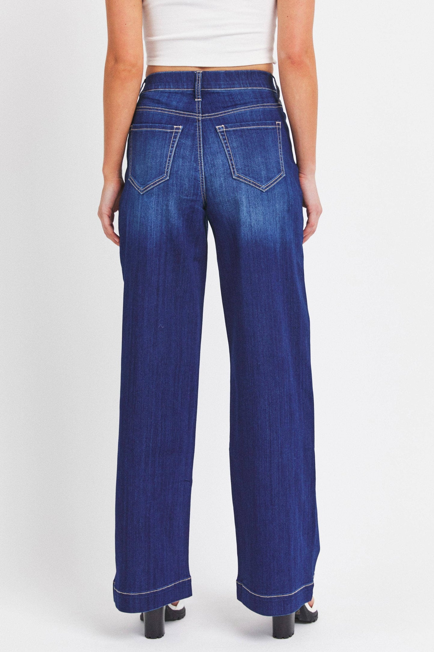 Cello High Rise Pull-On Wide Leg Jeans