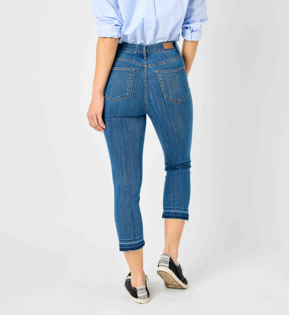 Jana Pull On Capri Jeans - Milly's Boutique