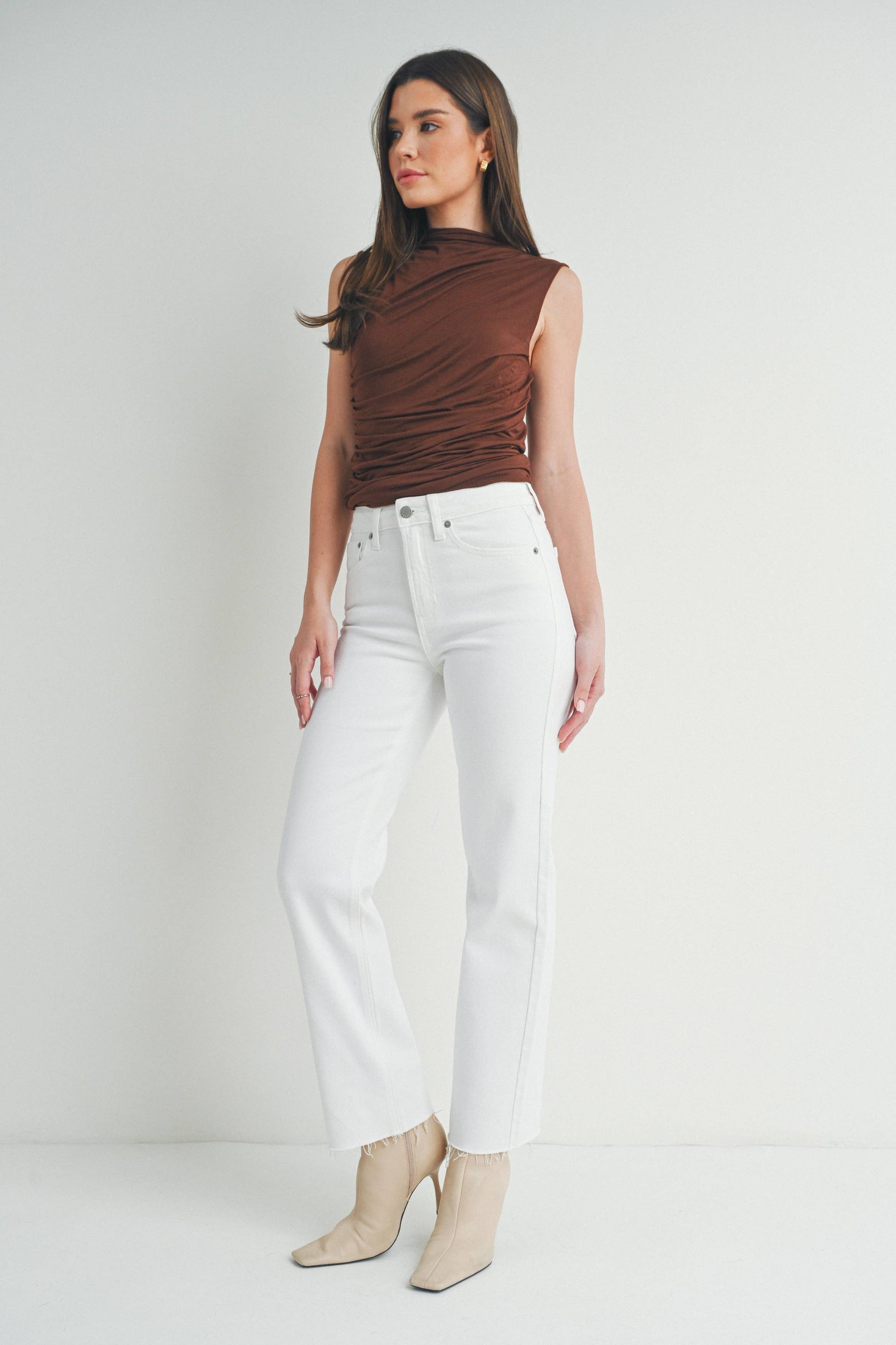 Lilly Straight White Jeans - Milly's Boutique