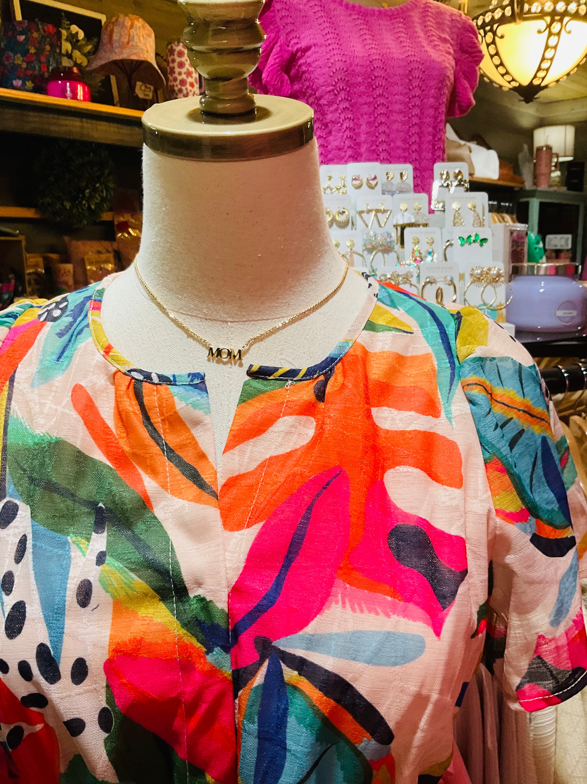Mom Necklace - Milly's Boutique