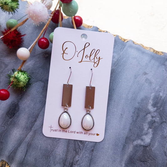 Pearl Teardrop Silver Earring - Milly's Boutique