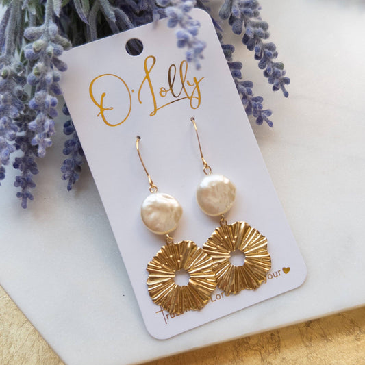 Textured Flat Pearl and Gold Dangle Earrings - Milly's Boutique