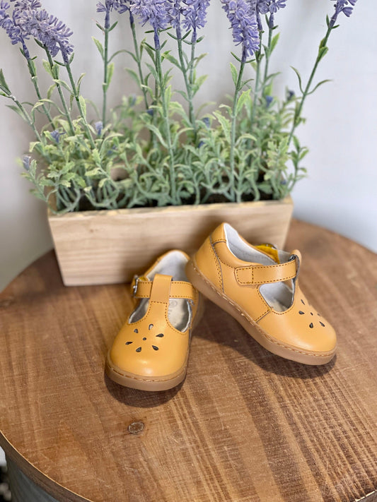 Chelsea T-Strap Mary Jane - Milly's Boutique